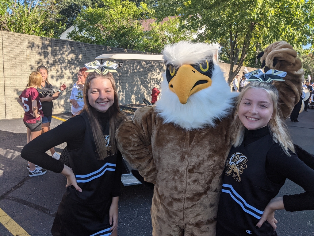 Griffin Mascot and cheer leaders from Taylor High